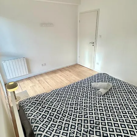 Appartement Avec Terrasse Et Parking Prive